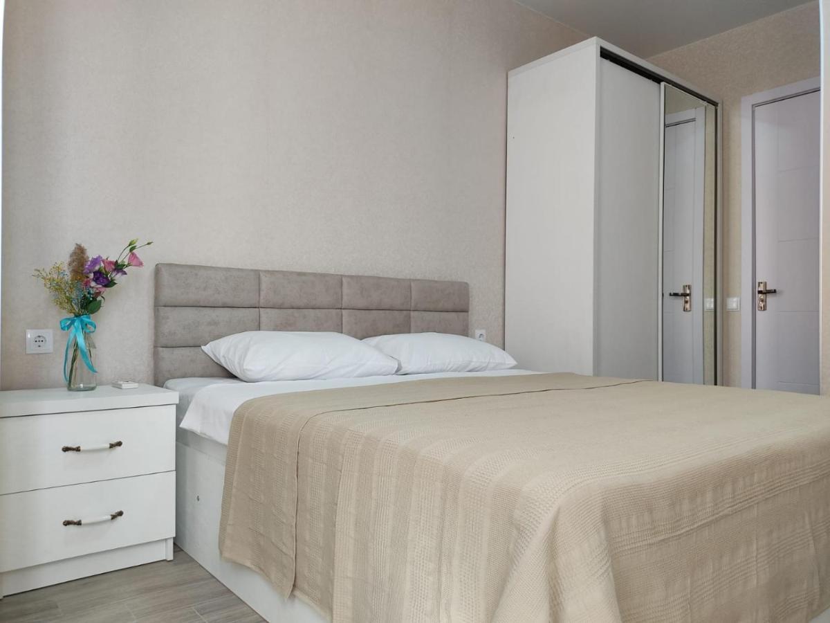 Pushkin Street Pearl Hotell Kutaisi Exteriör bild