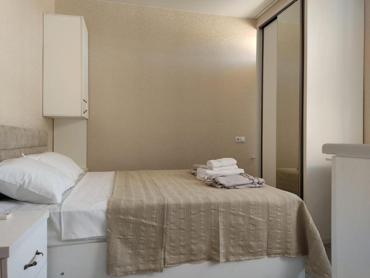 Pushkin Street Pearl Hotell Kutaisi Exteriör bild